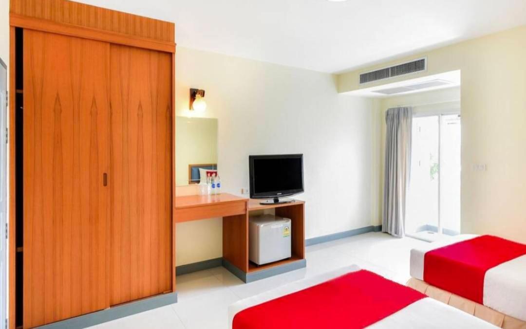 Отель Baan Poemsuk Huahin Экстерьер фото